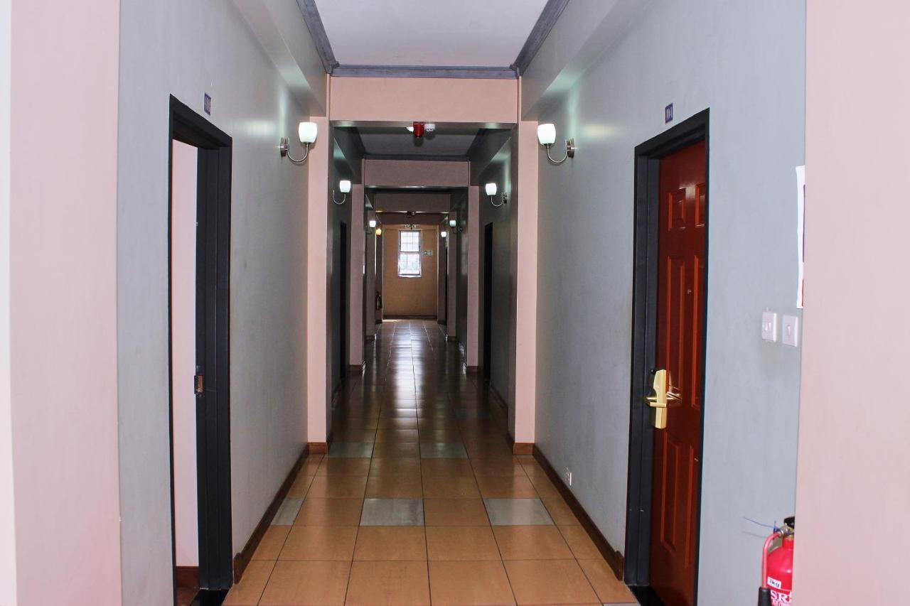 The Congress Hotel Accra Buitenkant foto