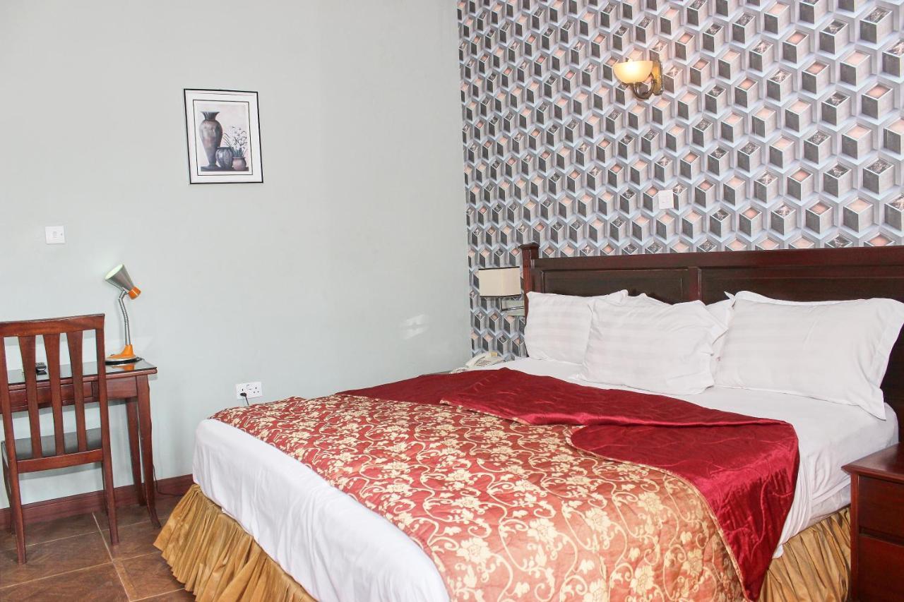 The Congress Hotel Accra Buitenkant foto