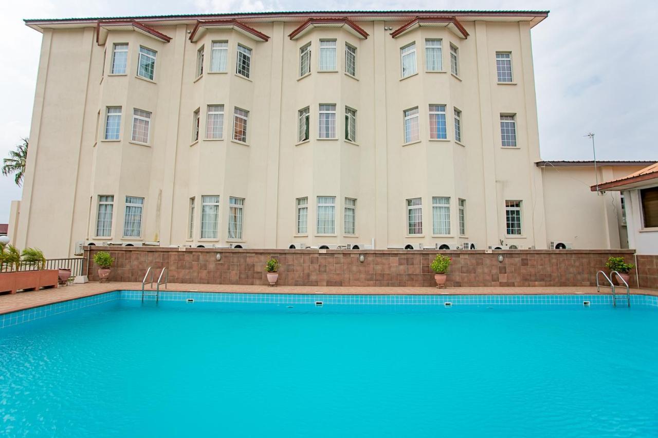 The Congress Hotel Accra Buitenkant foto