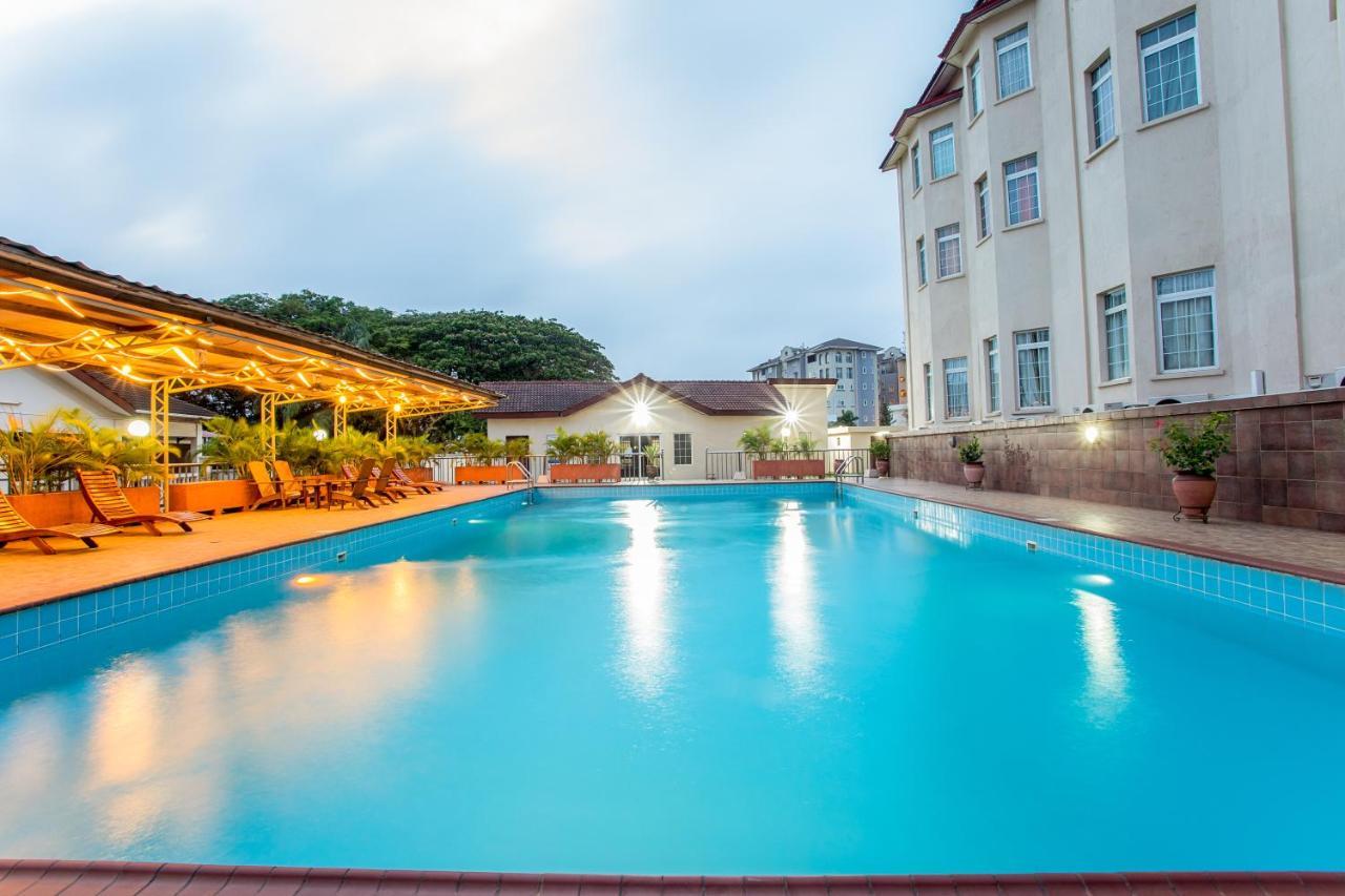 The Congress Hotel Accra Buitenkant foto