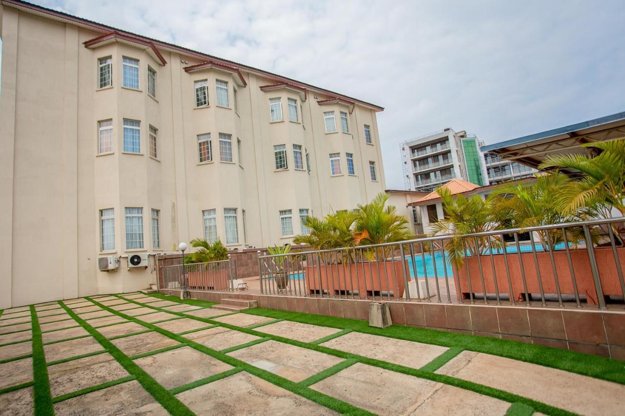 The Congress Hotel Accra Buitenkant foto
