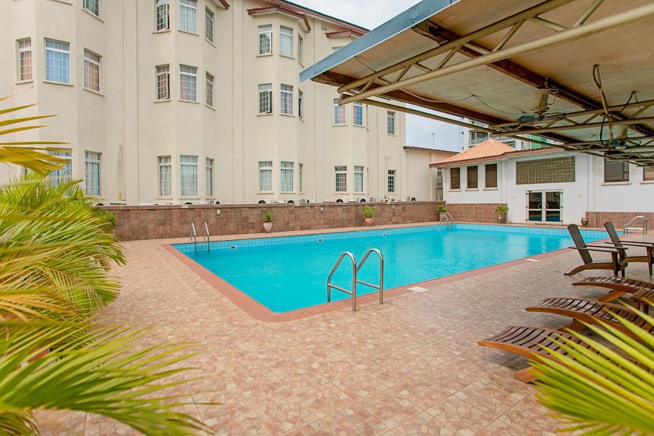 The Congress Hotel Accra Buitenkant foto
