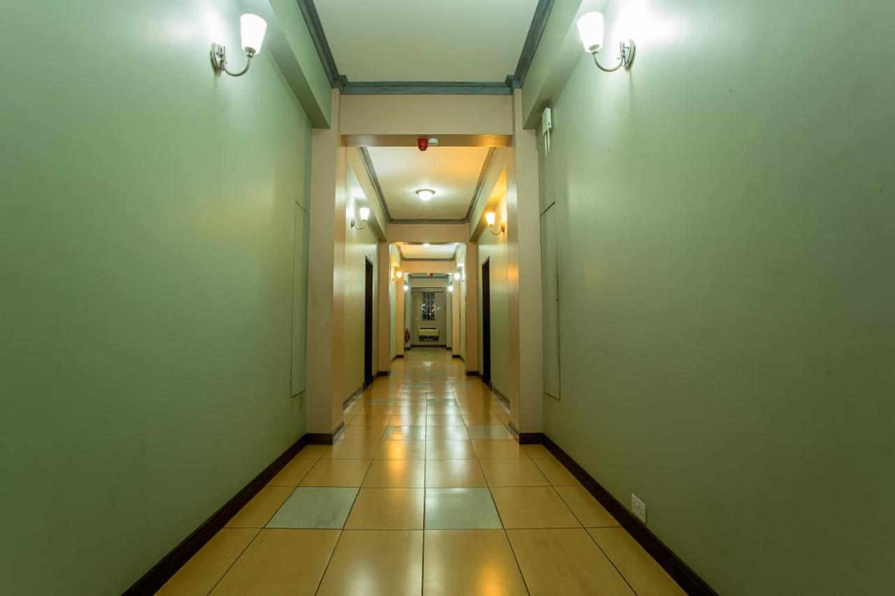The Congress Hotel Accra Buitenkant foto