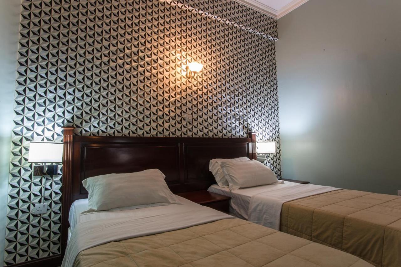 The Congress Hotel Accra Buitenkant foto